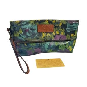 PATRICIA NASH Valerie Leather Fold Over Wristlet Deep Blue Nature Floral P715420